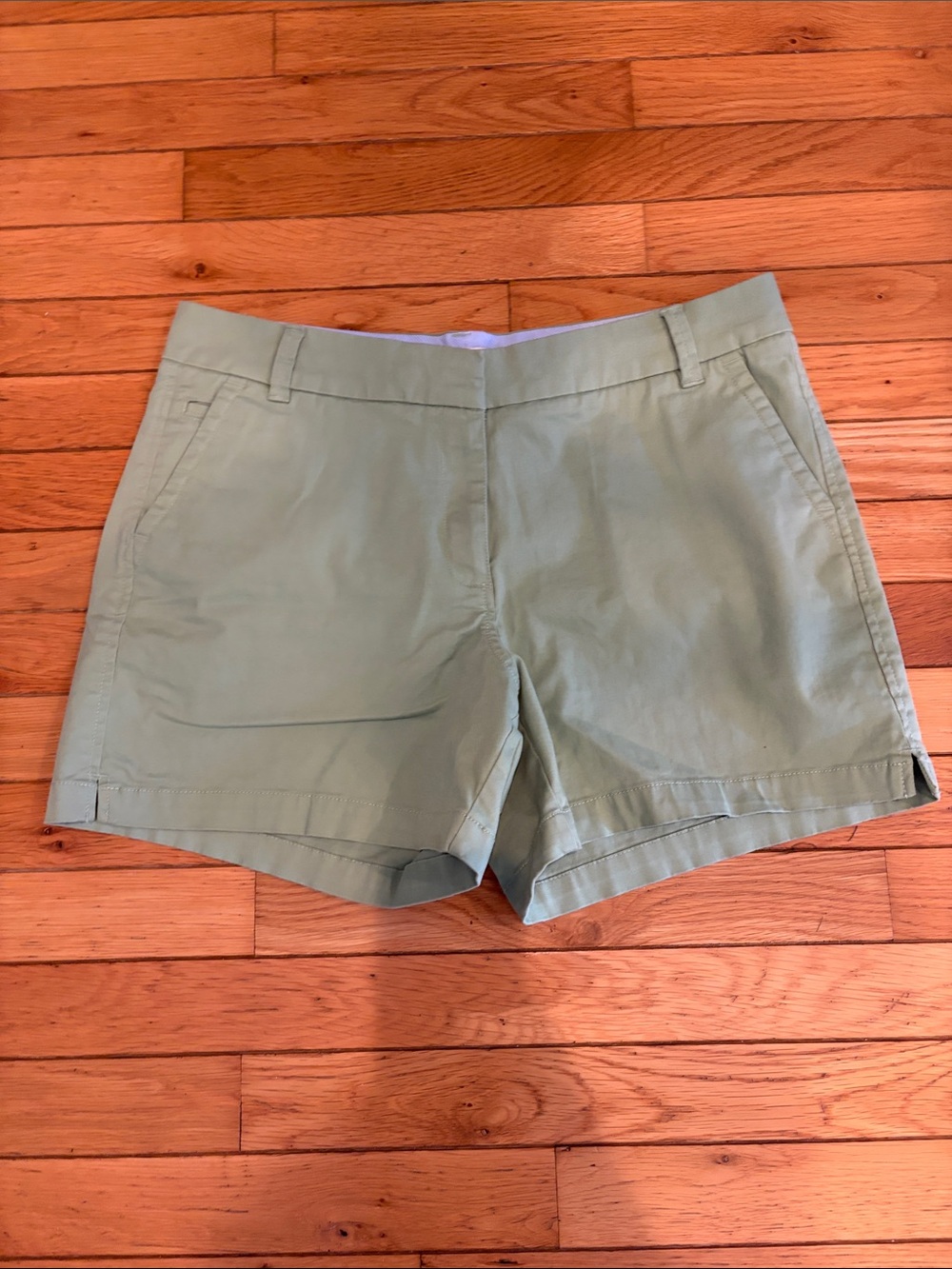 NWOT spring green chino shorts